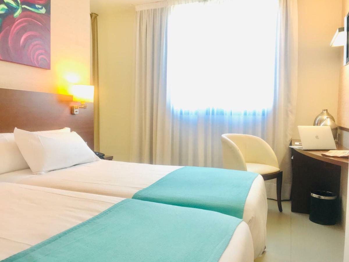 Twin Room,727845916:JPEG